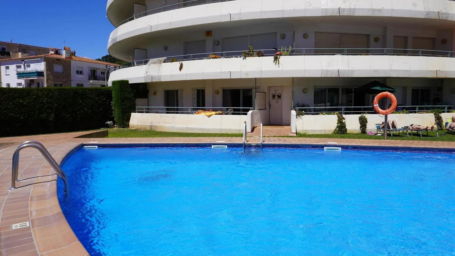 Apartamento En Planta Baja Con Terraza Y Piscina Cerca De La Playa De L'Estartit - Es-323-86 トレリャ・デ・モングリ 0*,  スペイン